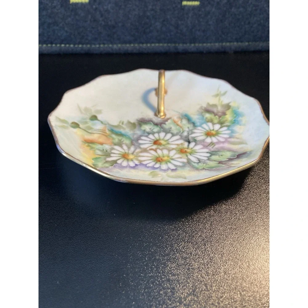 Vintage‎ Hand Painted Porcelain Handled Dish Daisy Floral Gold Trim Signed 1976